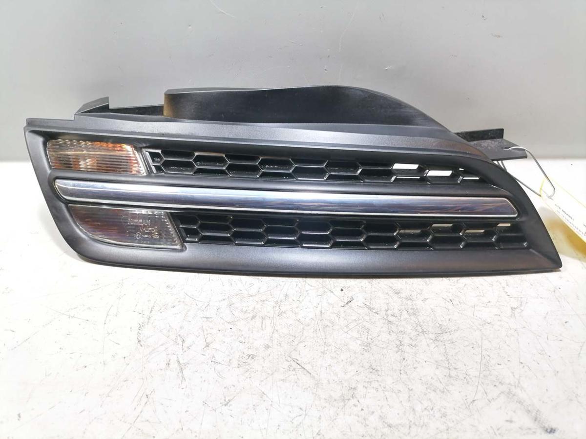 Nissan Micra K12 original K&uuml;lergrill mit Blinker rechts Facelift Bj.2005